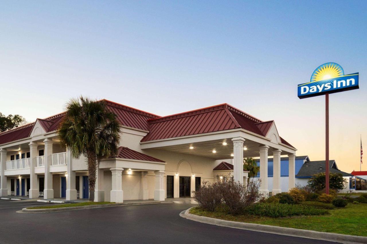 Days Inn By Wyndham Dillon Exterior photo